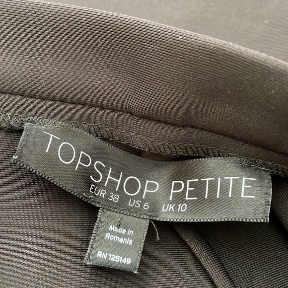 black skirt - Picture 4 of 5